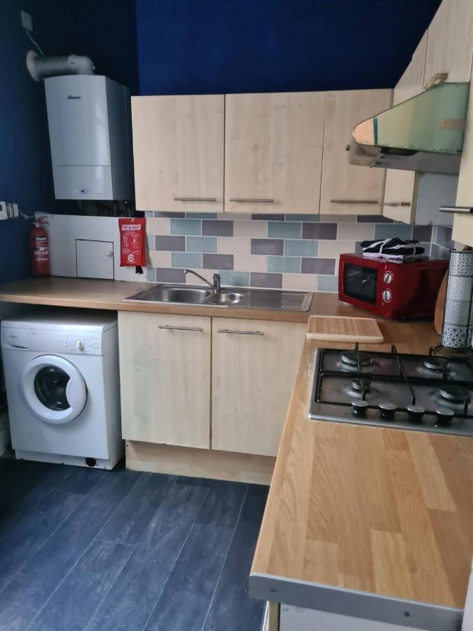 Large Digbeth Double Room Shared Bathroom برمنغهام المظهر الخارجي الصورة